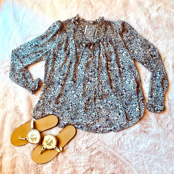 Free People Tops - Free People Peasant Blouse XS